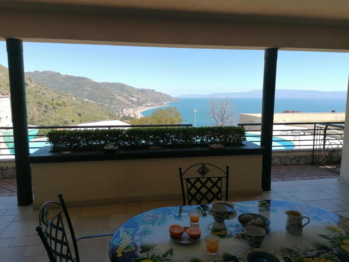 Lux & Elite - Holidays Apartamento Taormina